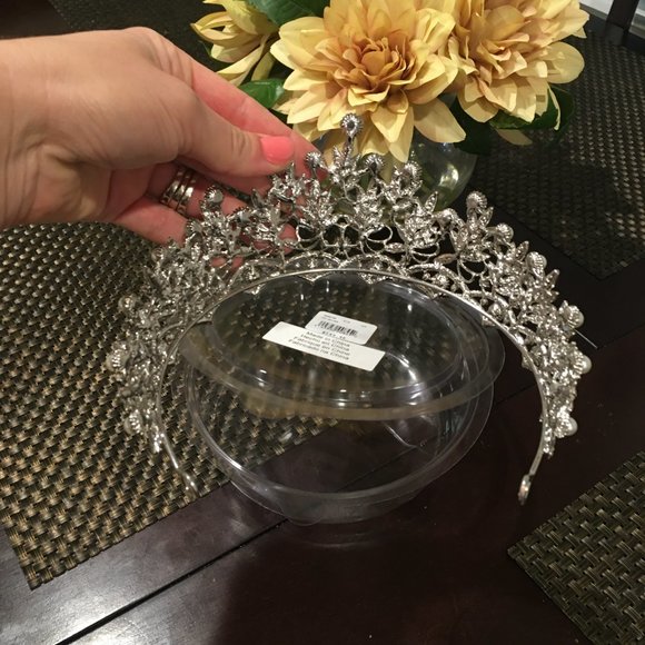 Tiara (Pearls and Diamonds) - Picture 2 of 7